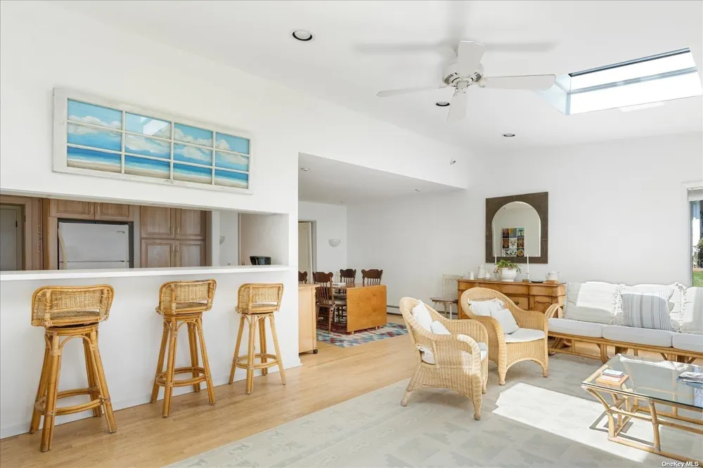 1155 Old Harbor Road New Suffolk, NY 11956