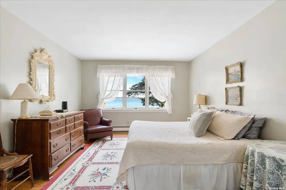 1155 Old Harbor Road New Suffolk, NY 11956