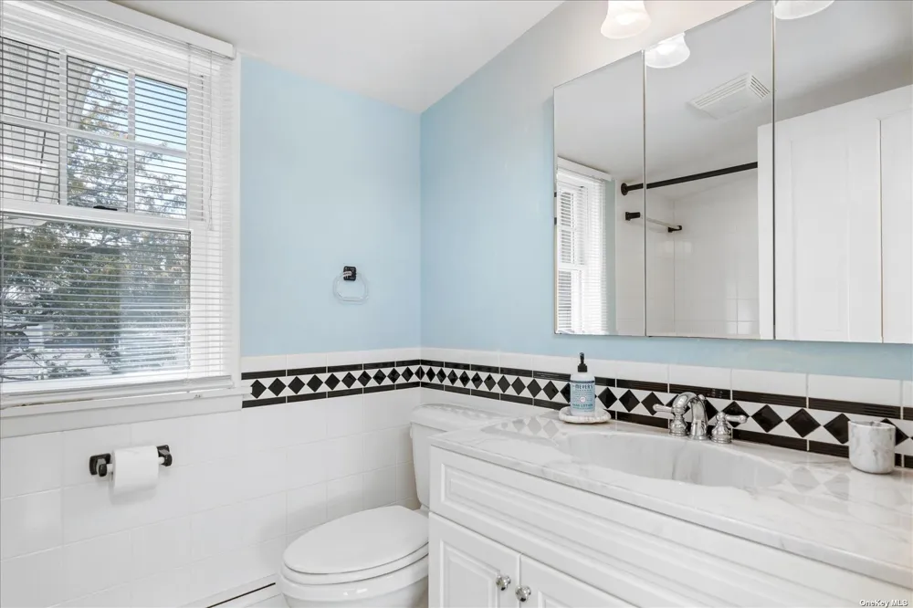 1155 Old Harbor Road New Suffolk, NY 11956