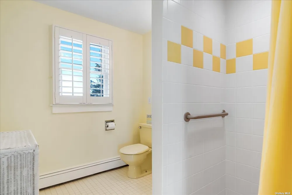 1155 Old Harbor Road New Suffolk, NY 11956