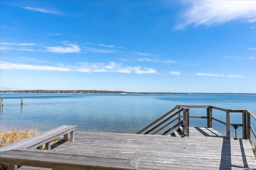 1155 Old Harbor Road New Suffolk, NY 11956