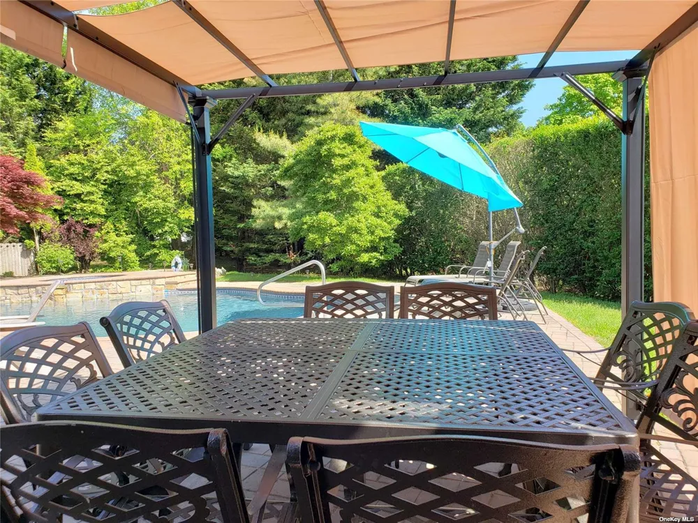 1275 The Esplanade Southold, NY 11971
