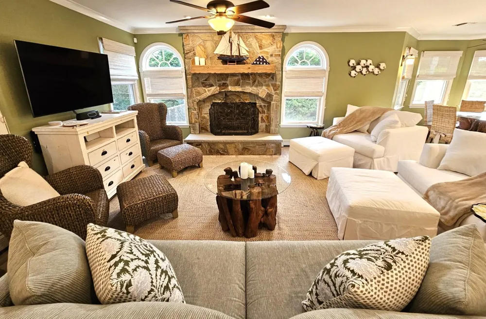 1275 The Esplanade Southold, NY 11971