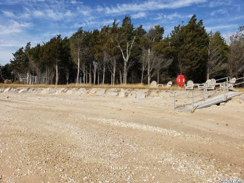 1275 The Esplanade Southold, NY 11971
