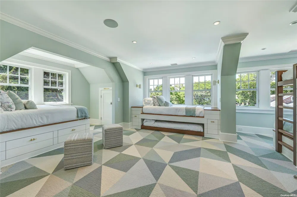 15 Montclair Avenue Shelter Island, NY 11964