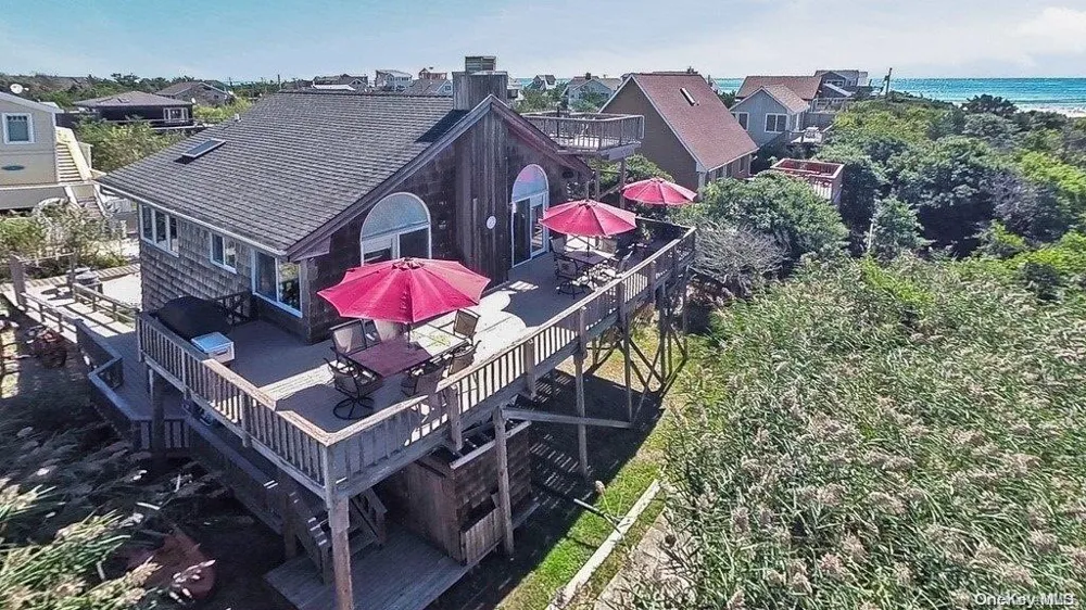 12 Sea Breeze Walk Atlantique, NY 11706