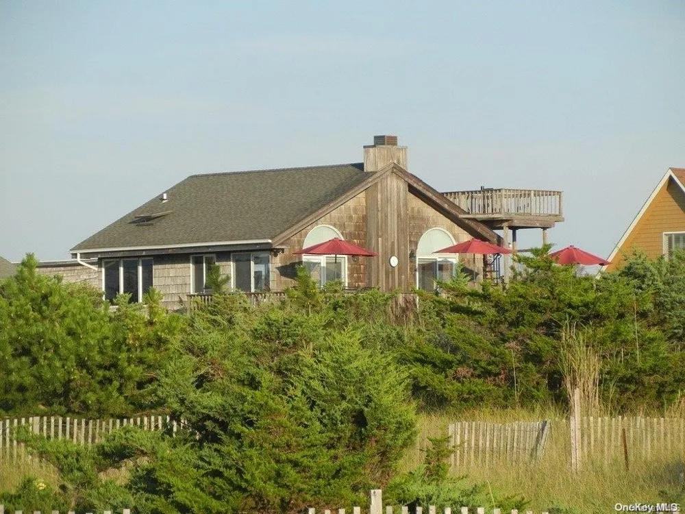 12 Sea Breeze Walk Atlantique, NY 11706