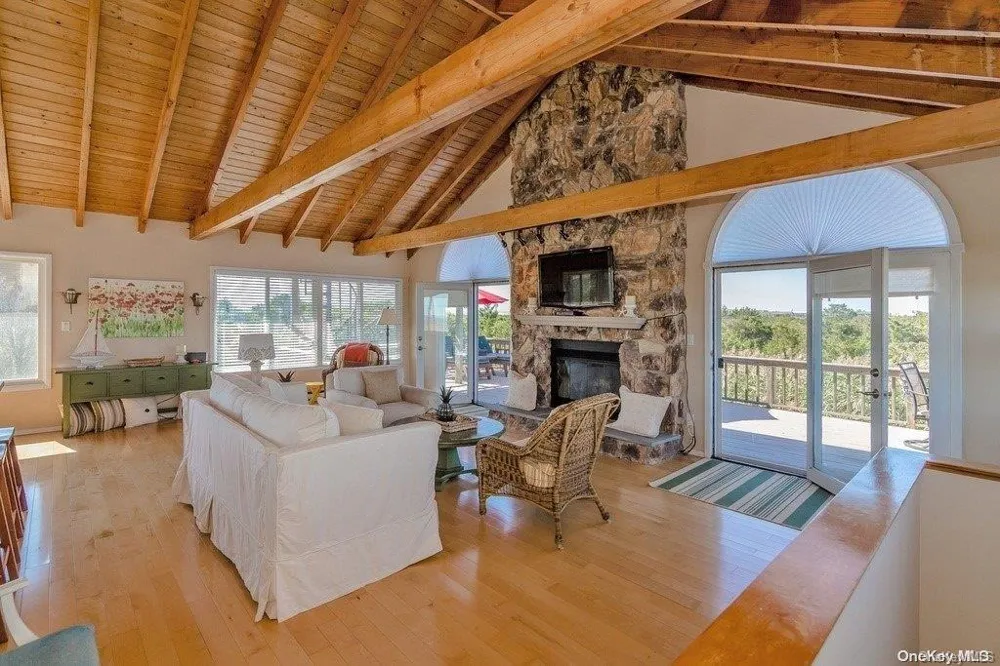 12 Sea Breeze Walk Atlantique, NY 11706