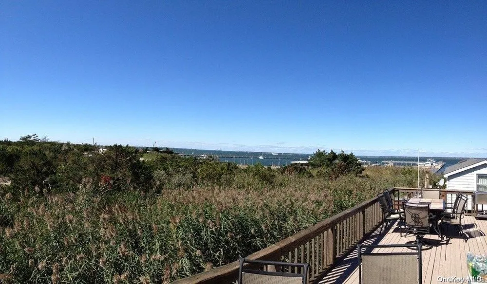 12 Sea Breeze Walk Atlantique, NY 11706