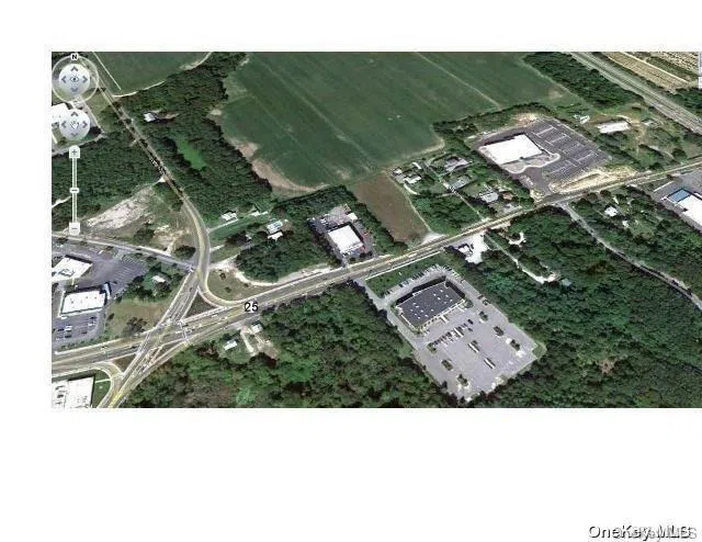 25/58 NYS (52 Main Rd) Route Riverhead, NY 11901