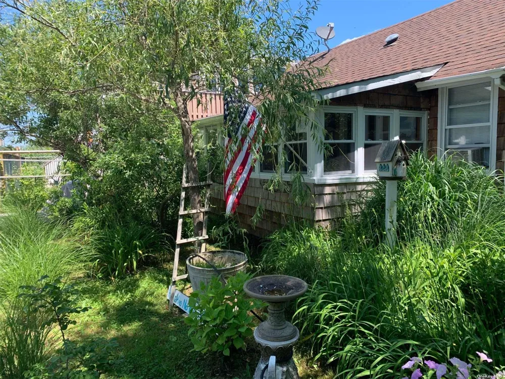 120 Bungalow Walk Ocean Beach, NY 11770