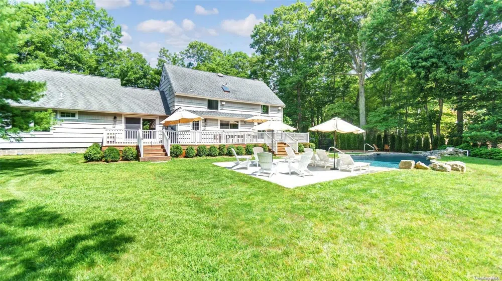 4 Scrimshaw Drive Southampton, NY 11968