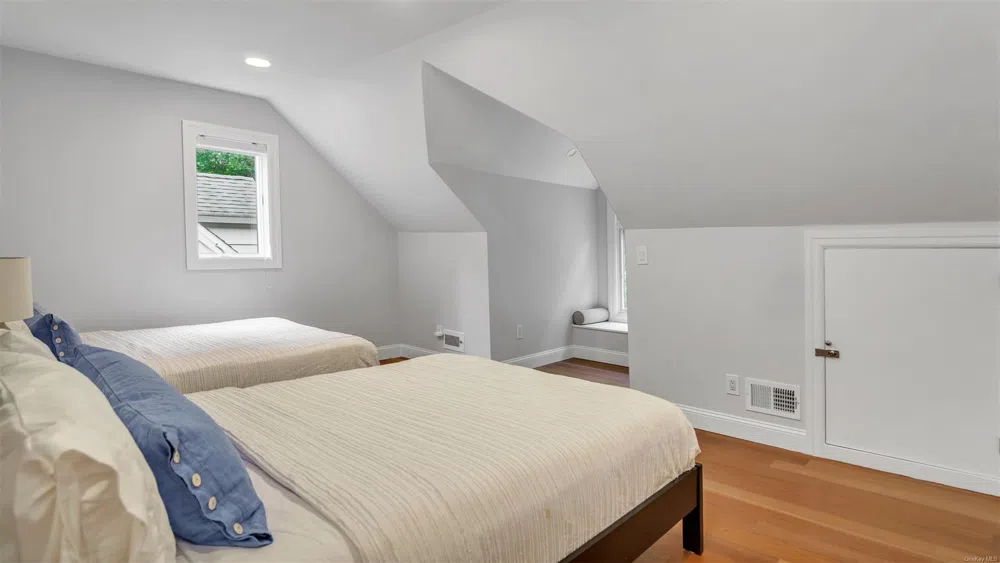 4 Scrimshaw Drive Southampton, NY 11968