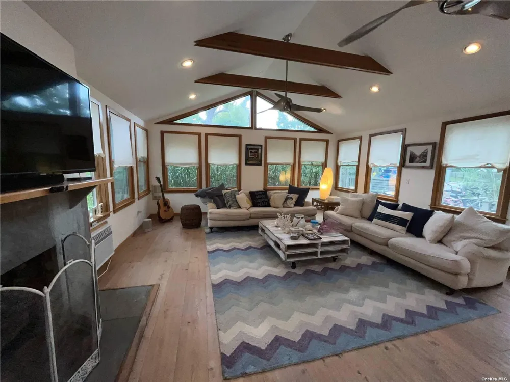 197 Cottage Walk Ocean Beach, NY 11770