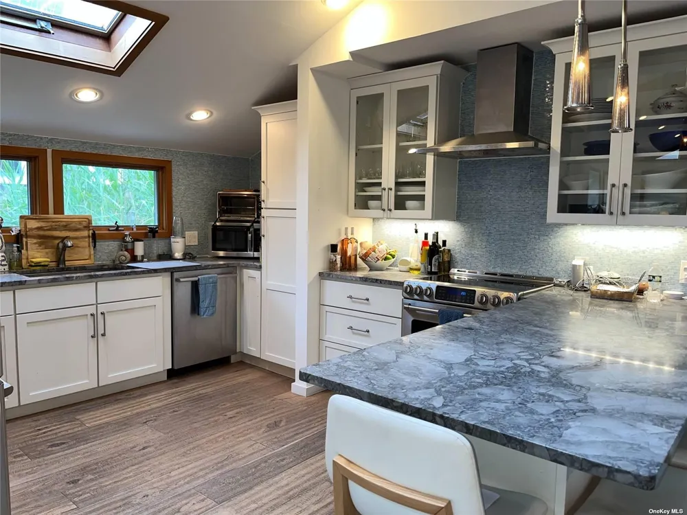 197 Cottage Walk Ocean Beach, NY 11770