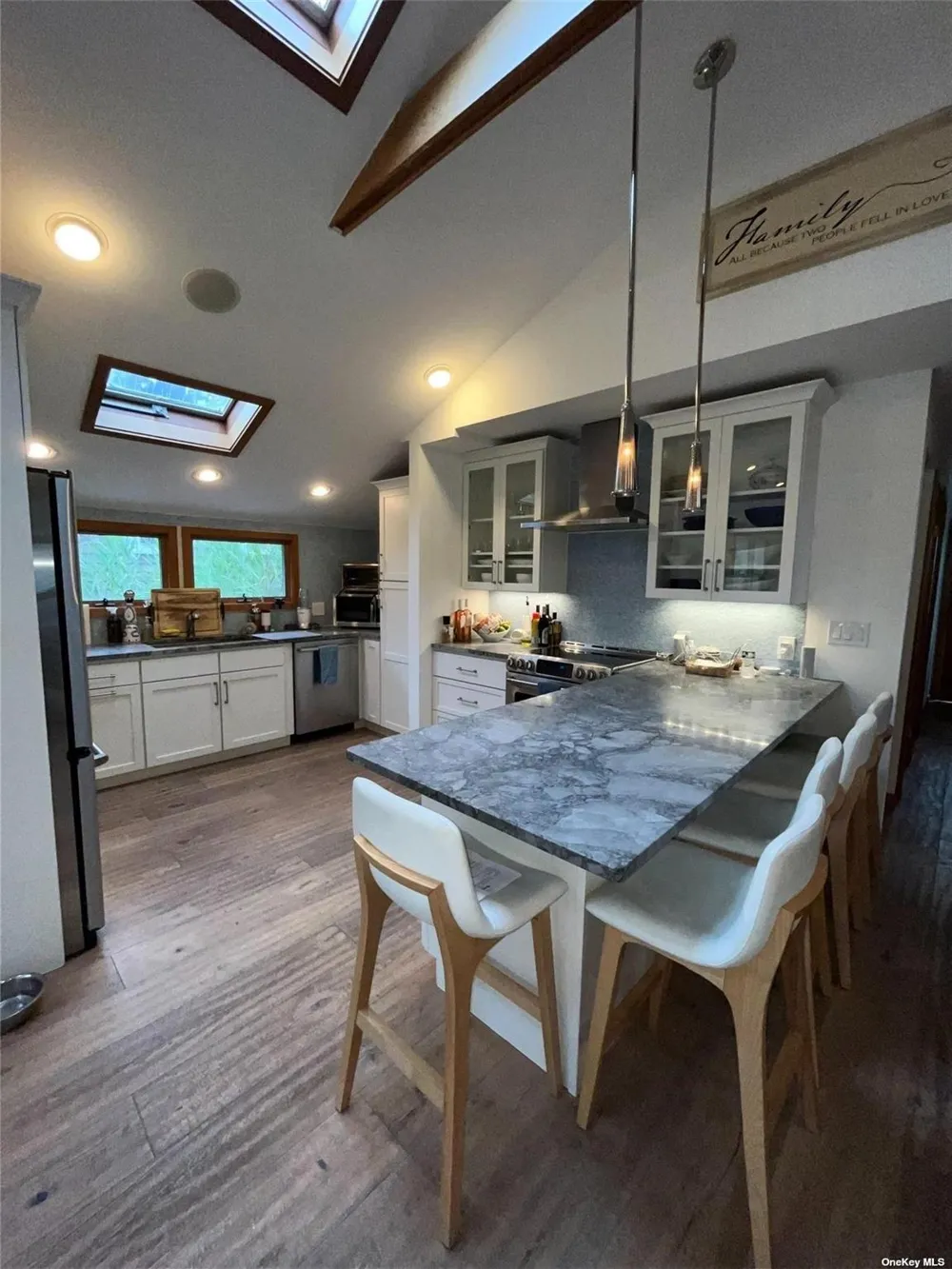 197 Cottage Walk Ocean Beach, NY 11770