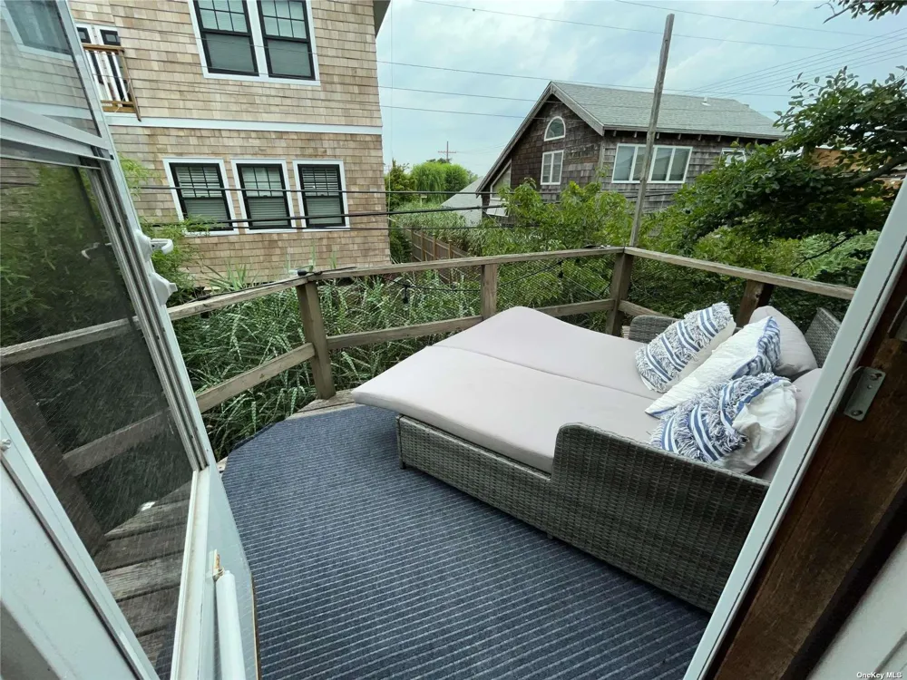 197 Cottage Walk Ocean Beach, NY 11770