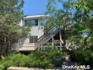 39 Midway Walk Atlantique, NY 11706