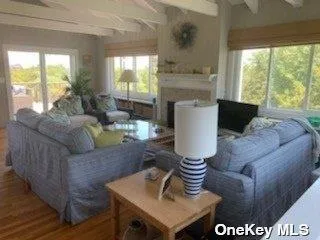 39 Midway Walk Atlantique, NY 11706