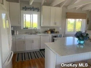 39 Midway Walk Atlantique, NY 11706