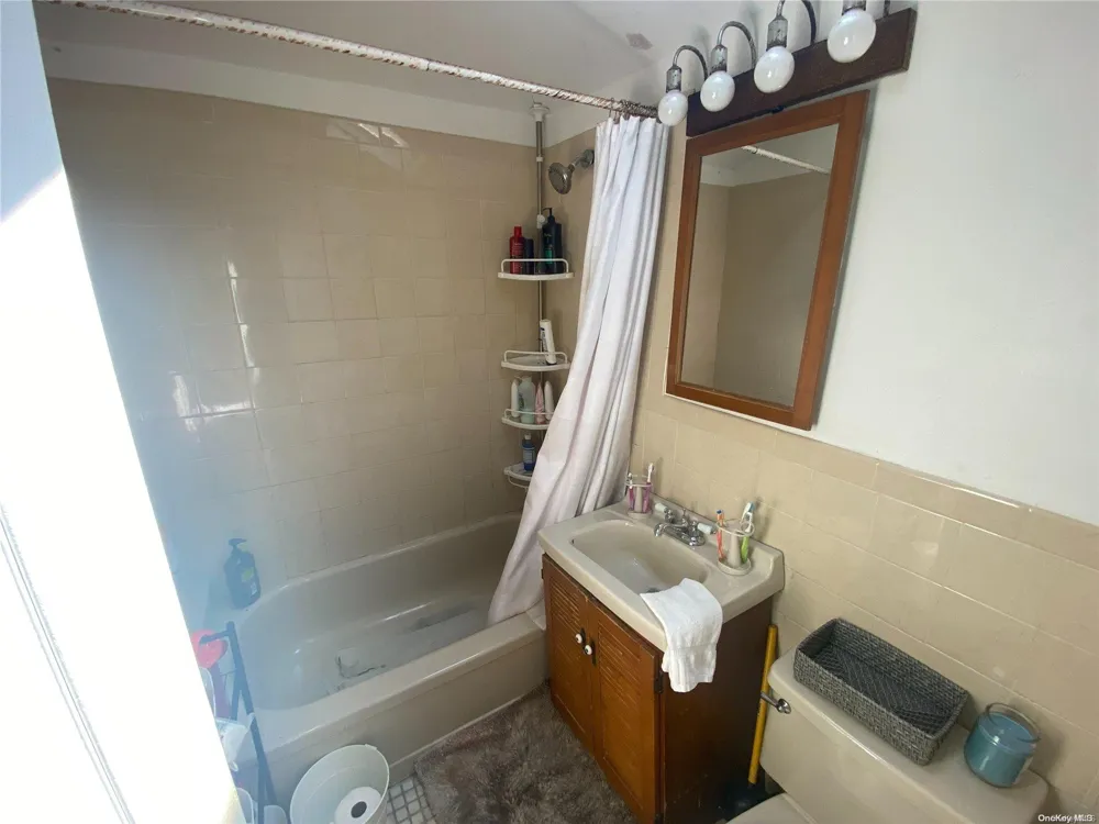 68 S Parkside Drive Point Lookout, NY 11569