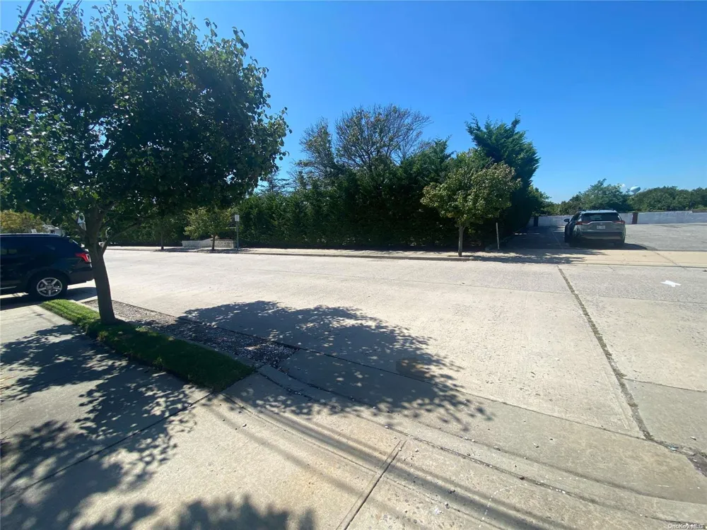 68 S Parkside Drive Point Lookout, NY 11569