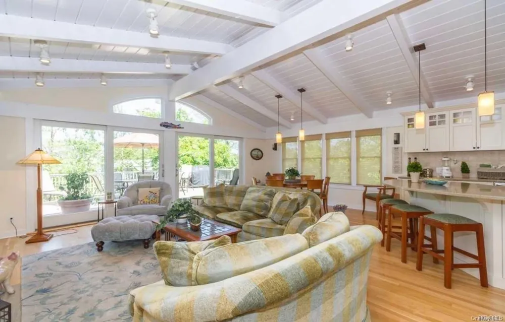 207 Wilmot Road Ocean Beach, NY 11770