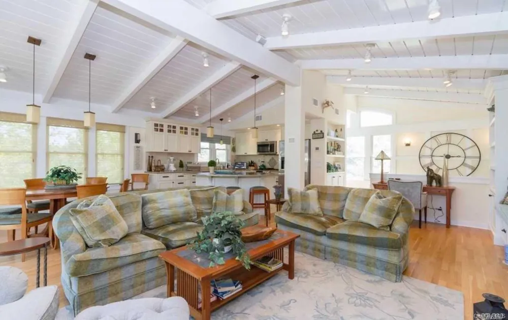 207 Wilmot Road Ocean Beach, NY 11770
