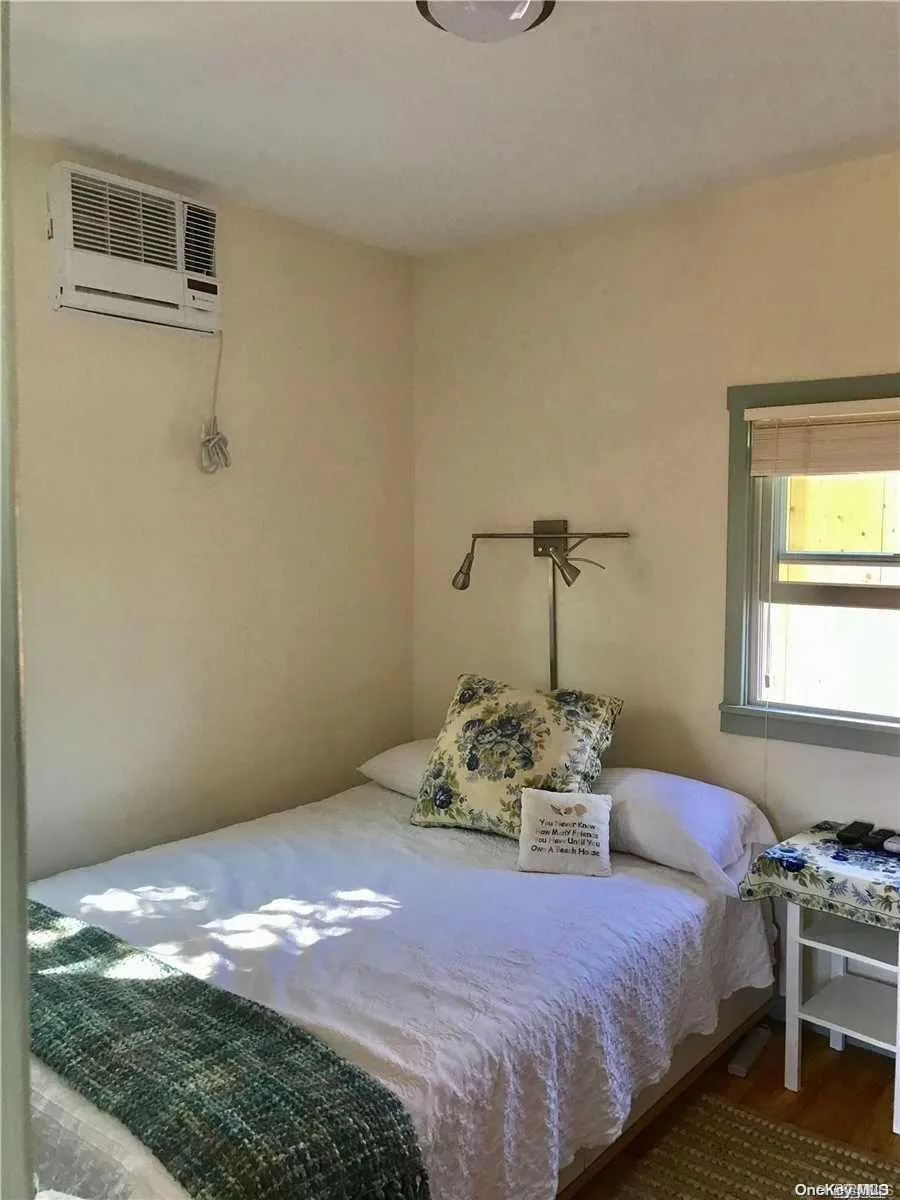 833 Evergreen Walk Ocean Beach, NY 11770