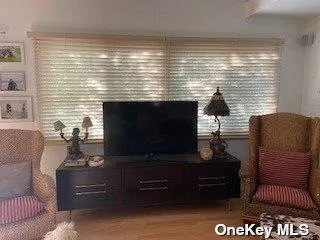 270 Cottage Walk Ocean Beach, NY 11770