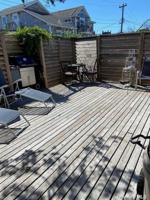 295 Cottage Walk Ocean Beach, NY 11770