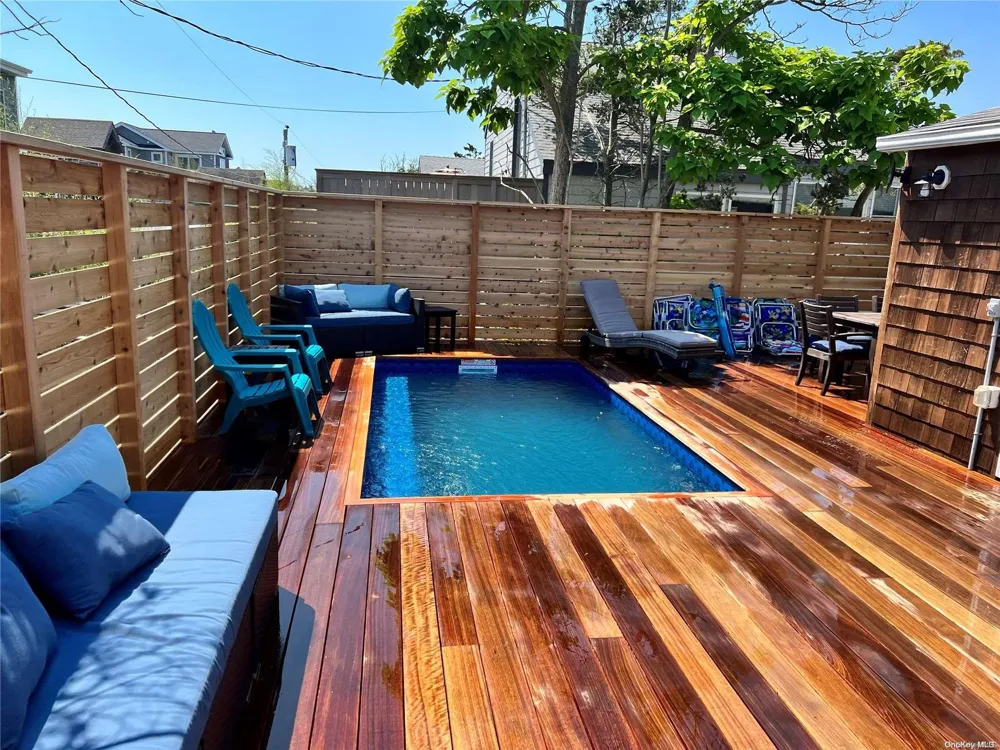 149 Bungalow Walk Ocean Beach, NY 11770