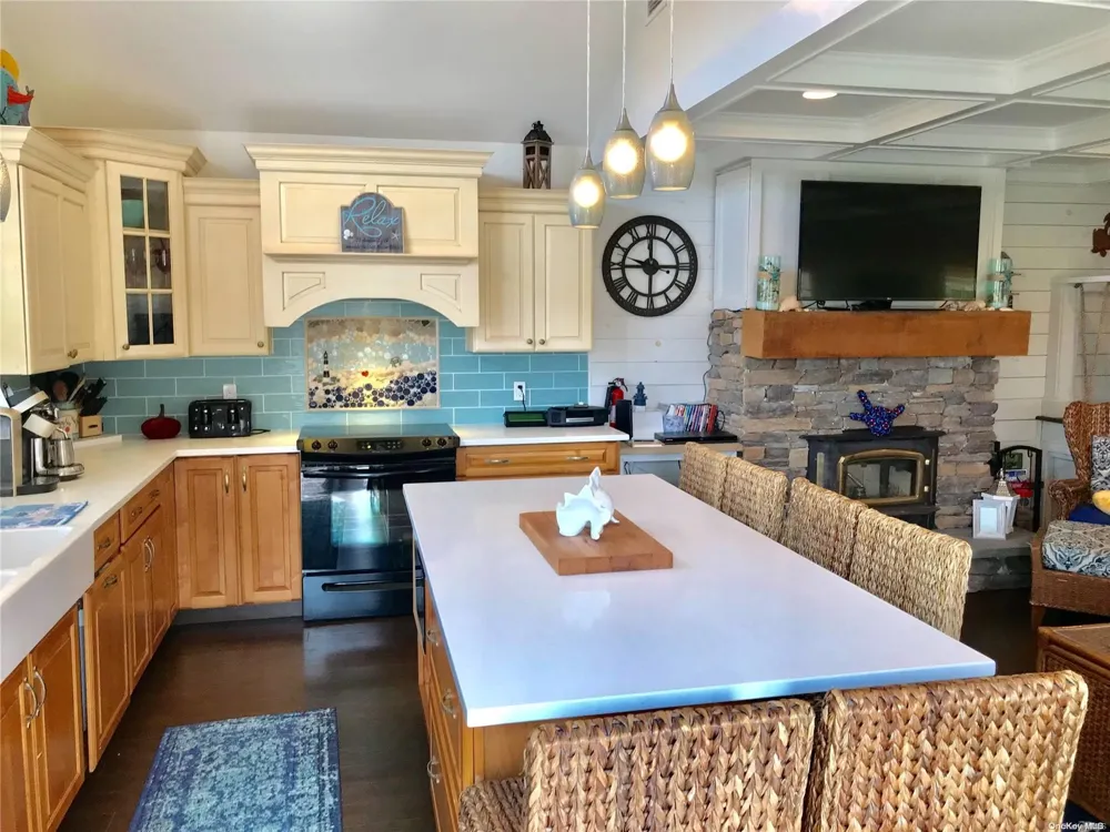 342 Dehnhoff Walk Ocean Beach, NY 11770