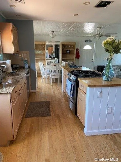 664 Ocean Breeze Ocean Beach, NY 11770