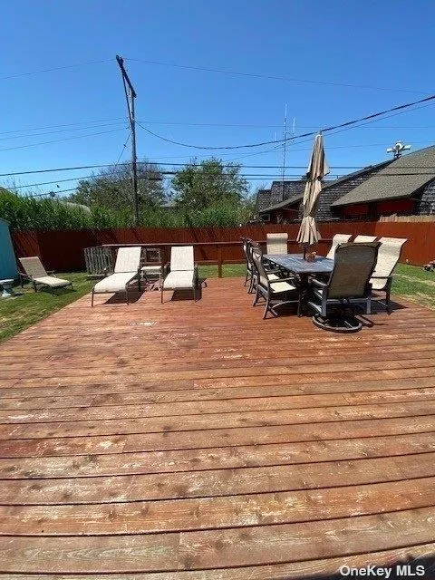 664 Ocean Breeze Ocean Beach, NY 11770