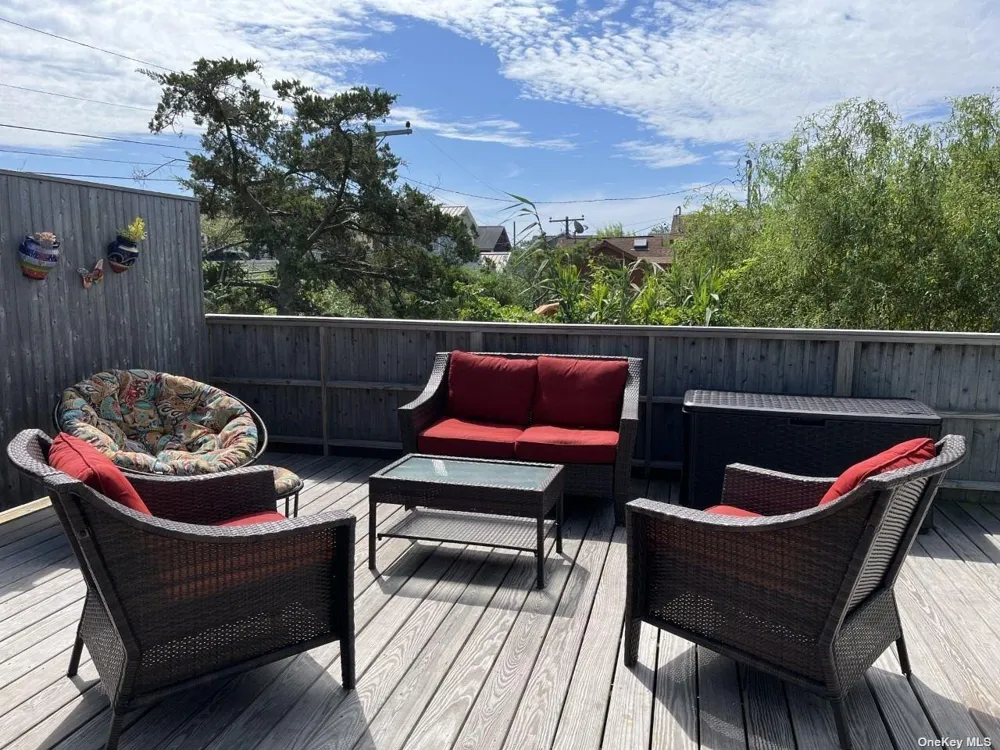 462 Dehnhoff Walk Ocean Beach, NY 11770