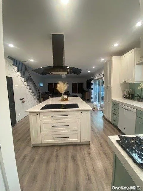 265 Cottage Walk Ocean Beach, NY 11770