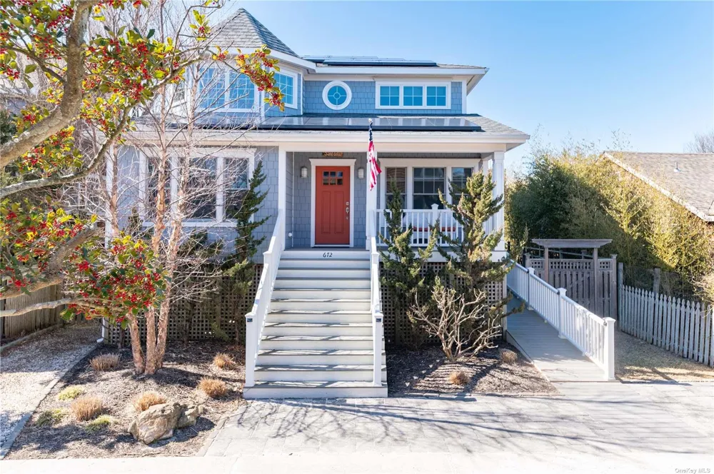 672 Ocean Breeze Ocean Beach, NY 11770