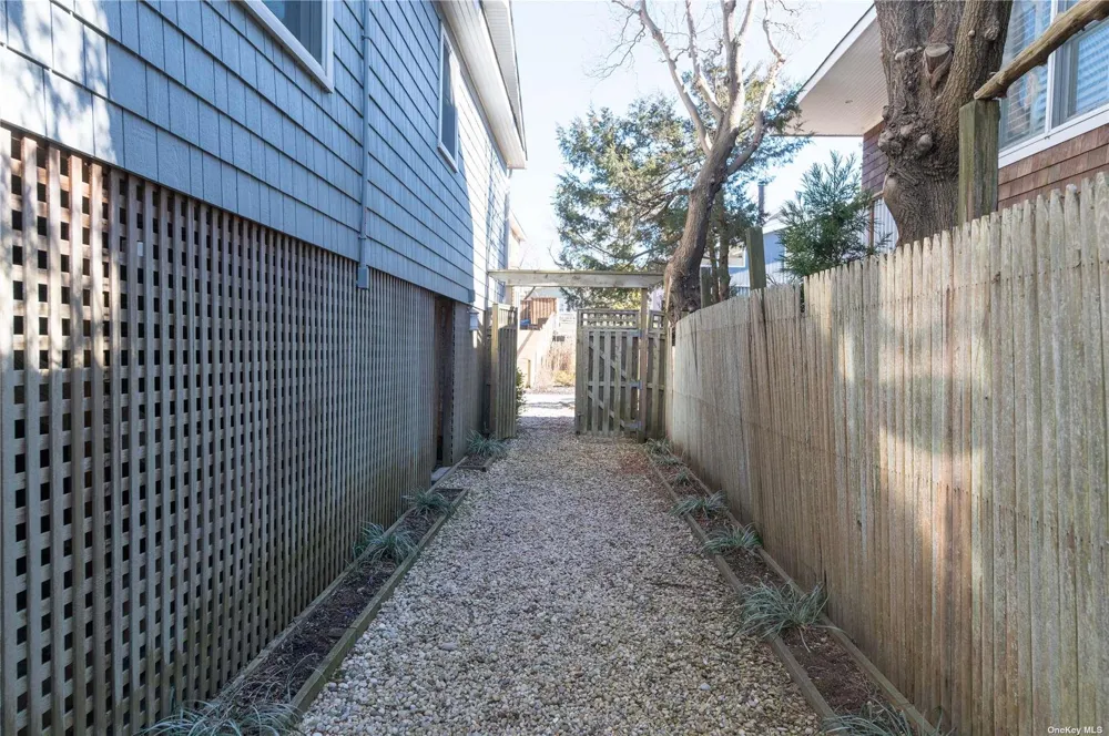 672 Ocean Breeze Ocean Beach, NY 11770