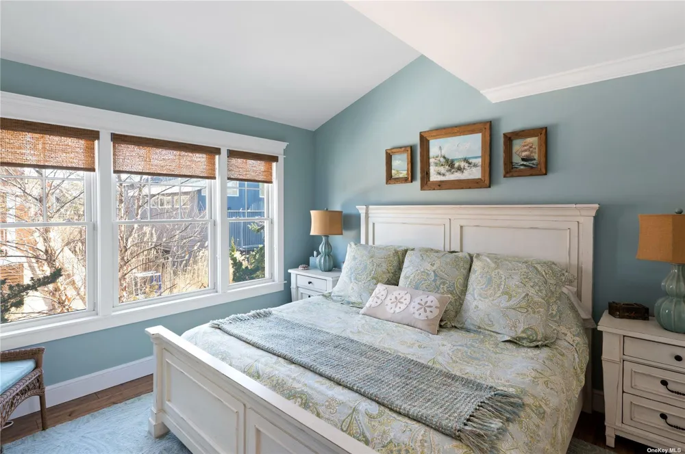 672 Ocean Breeze Ocean Beach, NY 11770