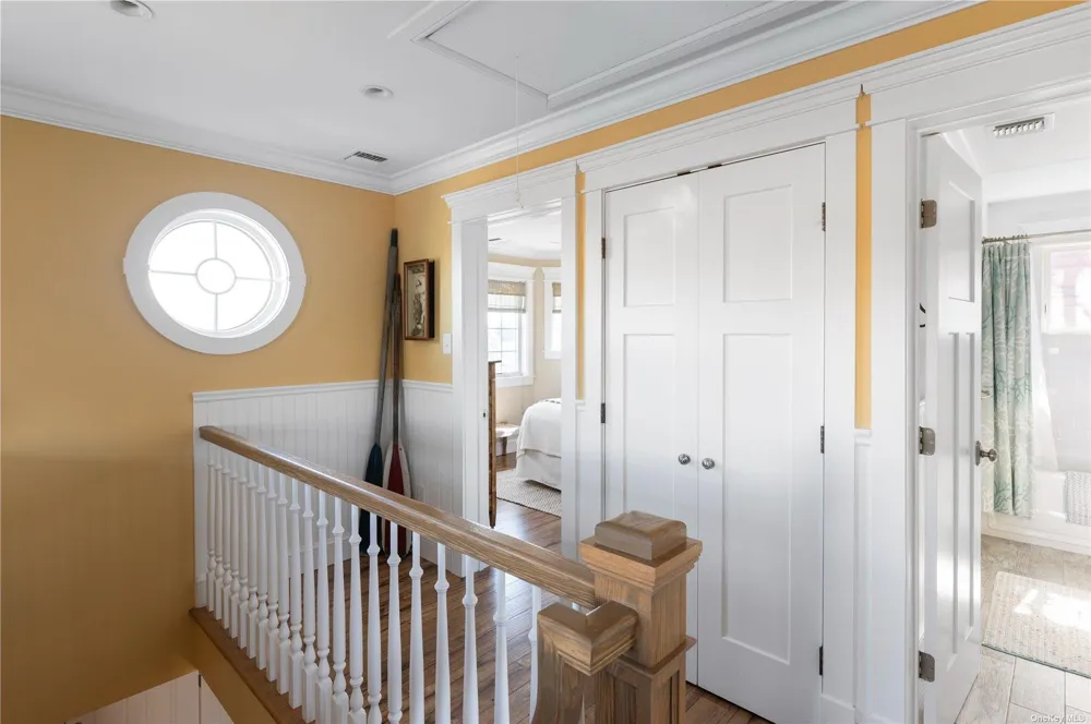 672 Ocean Breeze Ocean Beach, NY 11770
