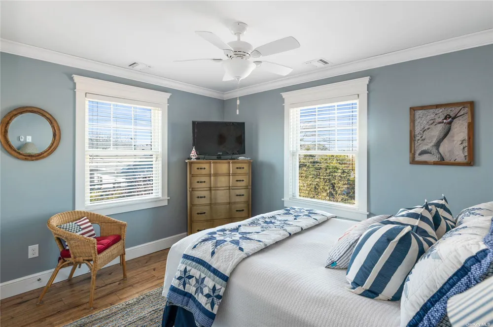 672 Ocean Breeze Ocean Beach, NY 11770