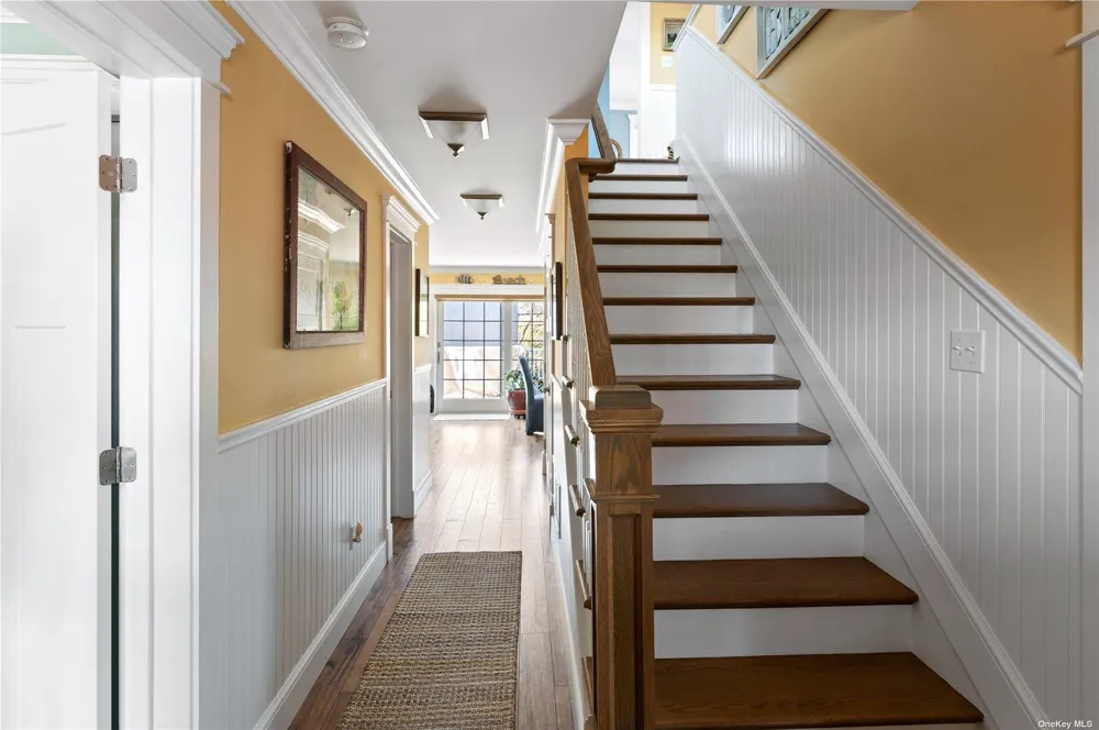 672 Ocean Breeze Ocean Beach, NY 11770