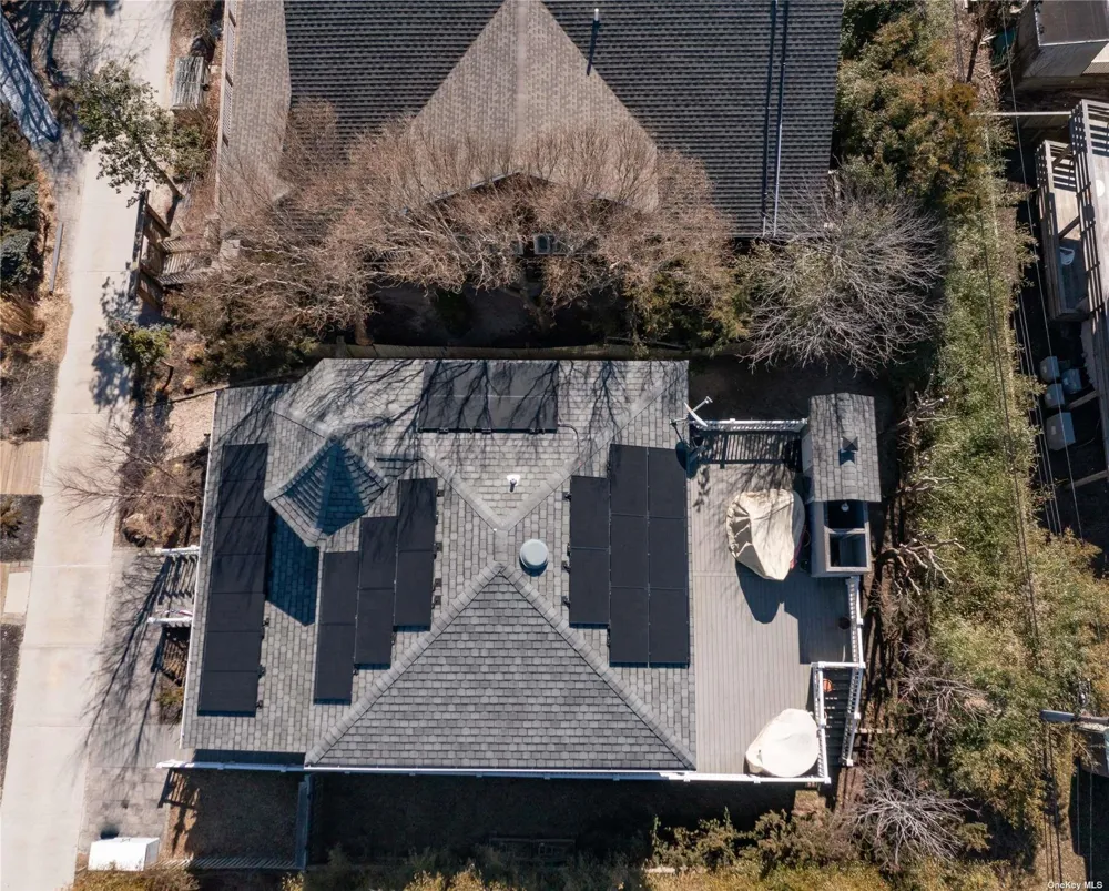 672 Ocean Breeze Ocean Beach, NY 11770