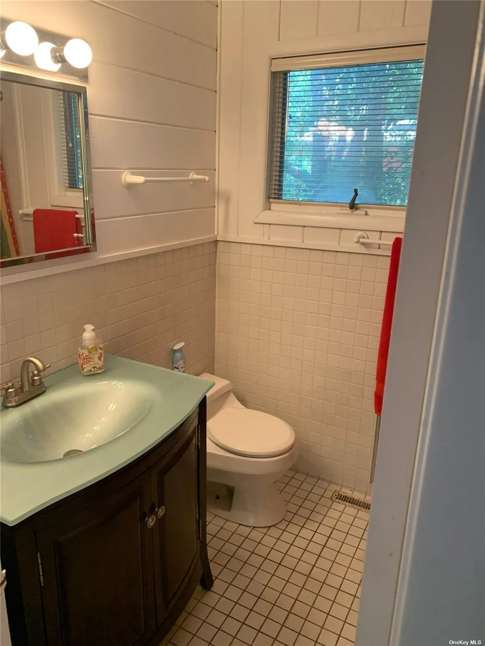 37 Kelp Walk Seaview, NY 11770