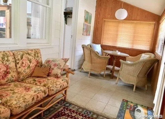 866 Evergreen Walk Ocean Beach, NY 11770