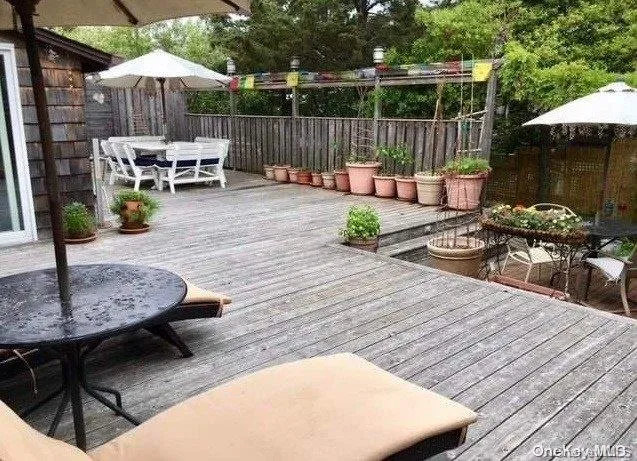 866 Evergreen Walk Ocean Beach, NY 11770