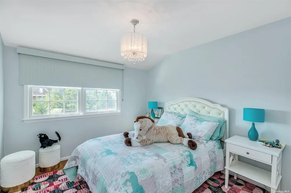 25 Exchange Westhampton Beach, NY 11978