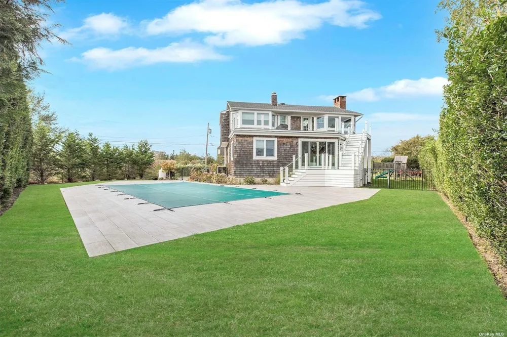 25 Exchange Westhampton Beach, NY 11978