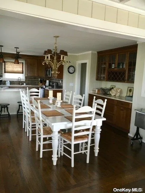 320 Frigate Rdw Ocean Beach, NY 11770
